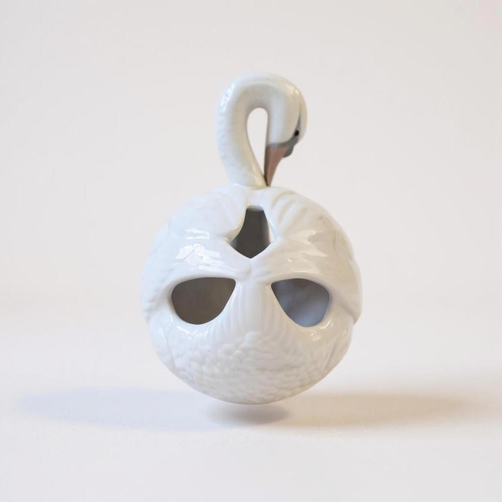 Elegant Lladro Swan #7349 Sculptural Pomander / Diffuser | Modern Porcelain